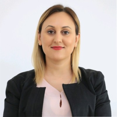 DeRegt | Daniela Kastrati